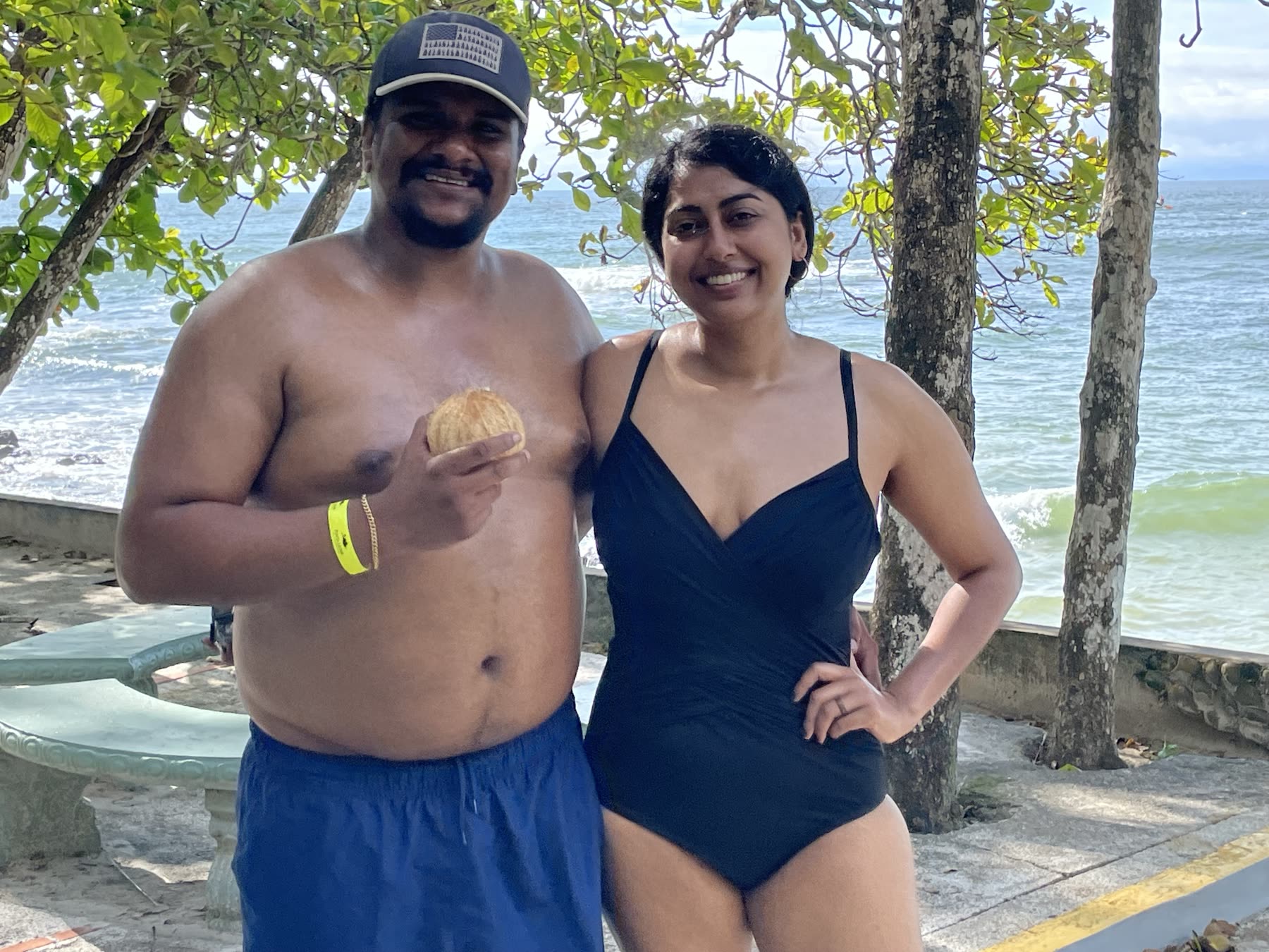 Guests swimming at Playa Mantas — Jaco Costa Rica best snorkeling