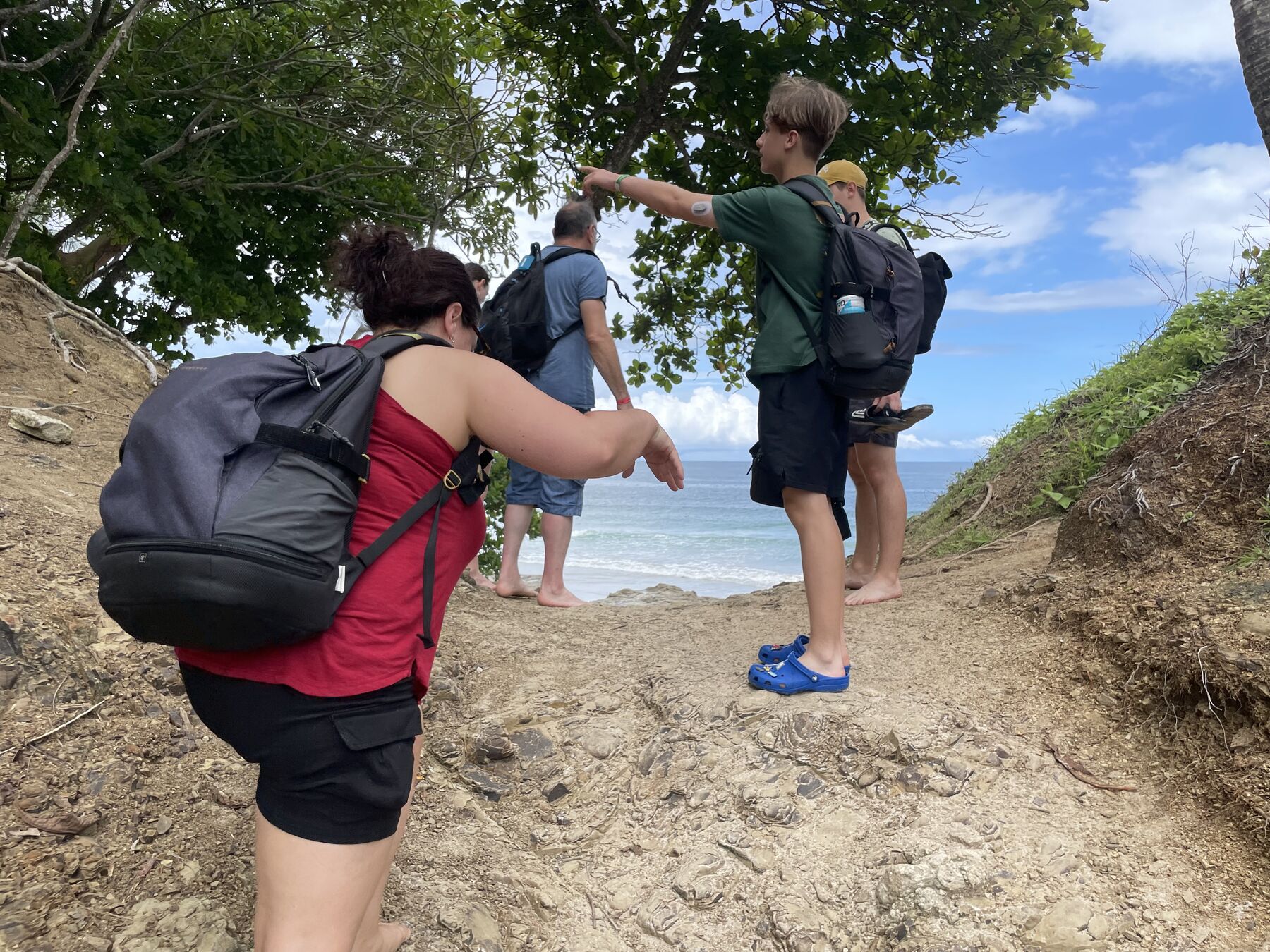 Guests on the shaded trail in to Playa Mantas — Jaco Costa Rica best snorkeling