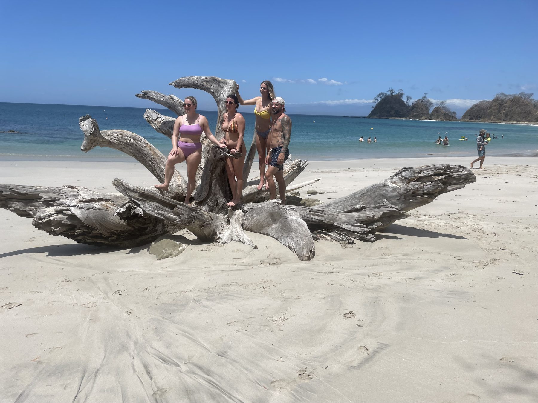 Snorkel Jaco guests at Playa Mantas, Jacó, Costa Rica